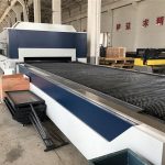 2kw cnc ბოჭკოვანი ლაზერული საჭრელი, ლაზერული ჭრის და გრავიურა მანქანა გაცვლითი მაგიდით